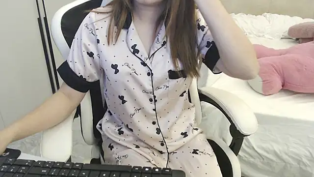 Snapshot of Hanako_love chatting on February 6, 2025, 2:22 am Hanako love online show from February 6, 2025, 2:22 am