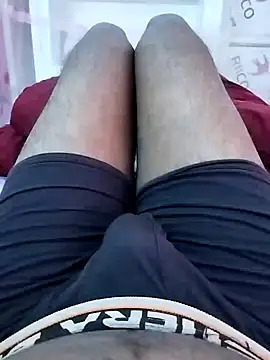 Snapshot of bigh96dik chatting on February 17, 2025, 5:36 am bigh96dik online show from February 17, 2025, 5:36 am