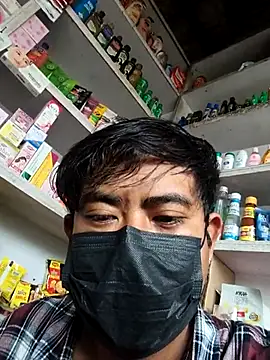 Snapshot of Yomo12345677 chatting on November 2, 2025, 6:49 am Yomo12345677 online show from November 2, 2025, 6:49 am