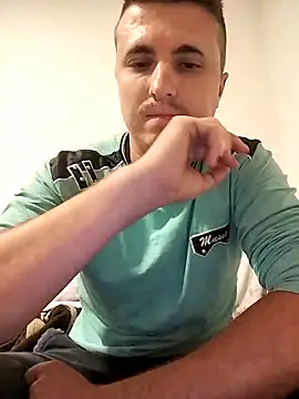 Snapshot of MrNoBoDy000 chatting on October 2, 2025, 5:58 am MrNoBoDy000 online show from October 2, 2025, 5:58 am