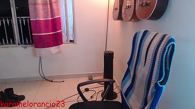 Smoke trip Alicia online show from October 4, 2025, 3:37 am