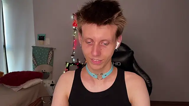 Snapshot of vladdymeow chatting on December 2, 2024, 9:39 pm vladdymeow online show from December 2, 2024, 9:39 pm