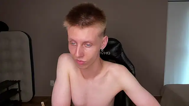 Snapshot of vladdymeow chatting on December 24, 2024, 10:39 pm vladdymeow online show from December 24, 2024, 10:39 pm