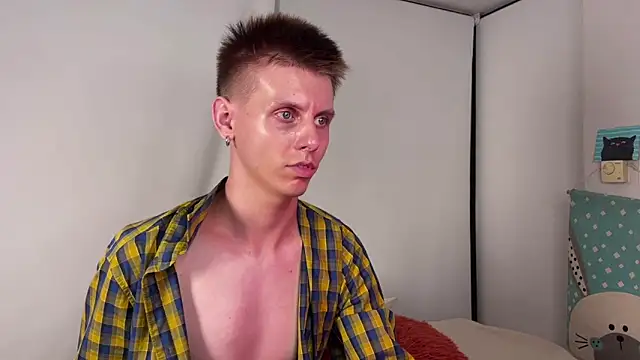 Snapshot of vladdymeow chatting on January 17, 2025, 12:20 am vladdymeow online show from January 17, 2025, 12:20 am