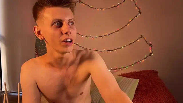 Snapshot of vladdymeow chatting on February 19, 2025, 8:52 pm vladdymeow online show from February 19, 2025, 8:52 pm