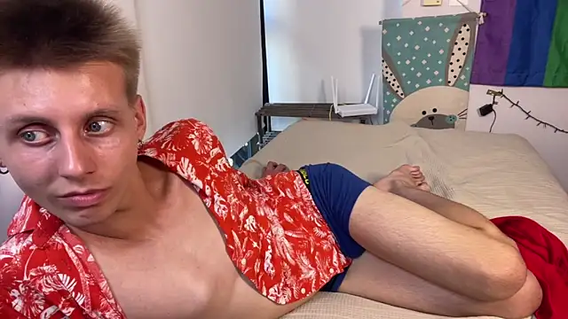 Snapshot of vladdymeow chatting on March 18, 2025, 8:37 pm vladdymeow online show from March 18, 2025, 8:37 pm