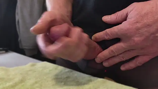 Snapshot of NylonHype chatting on February 26, 2025, 8:04 am NylonHype online show from February 26, 2025, 8:04 am