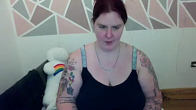 Snapshot of JoyceKyra91 chatting on February 6, 2025, 6:24 pm JoyceKyra91 online show from February 6, 2025, 6:24 pm