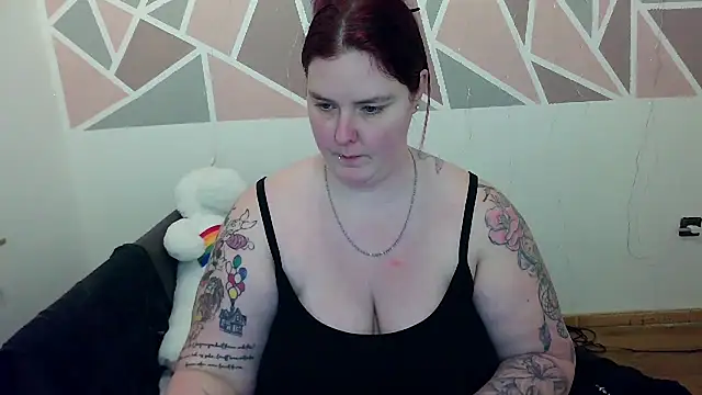 Snapshot of JoyceKyra91 chatting on February 12, 2025, 5:05 pm JoyceKyra91 online show from February 12, 2025, 5:05 pm