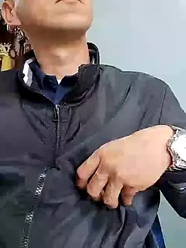 Snapshot of Business_dickkk chatting on December 30, 2024, 7:32 pm Business dickkk online show from December 30, 2024, 7:32 pm