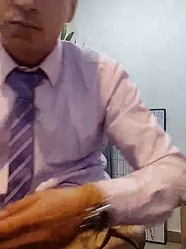 Snapshot of Business_dickkk chatting on February 27, 2025, 7:15 pm Business dickkk online show from February 27, 2025, 7:15 pm