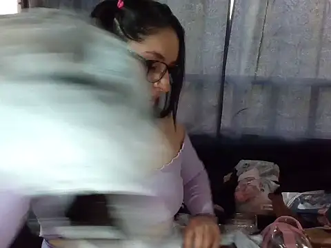 Snapshot of sara_110323 chatting on September 23, 2025, 7:06 pm sara 110323 online show from September 23, 2025, 7:06 pm