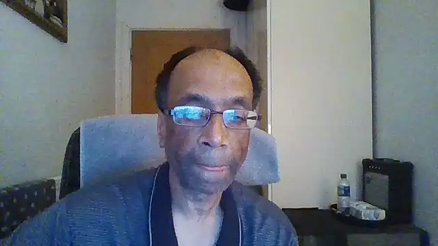 Snapshot of rauncher1 chatting on October 13, 2025, 8:36 am rauncher1 online show from October 13, 2025, 8:36 am