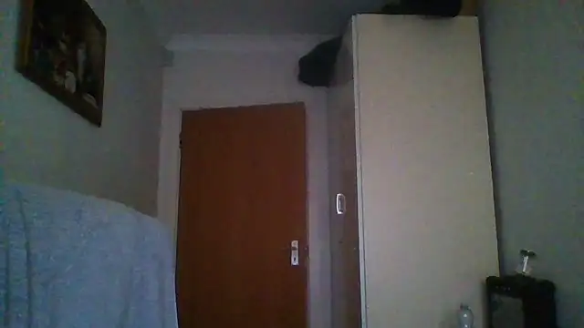 Snapshot of rauncher1 chatting on November 3, 2025, 9:32 am rauncher1 online show from November 3, 2025, 9:32 am