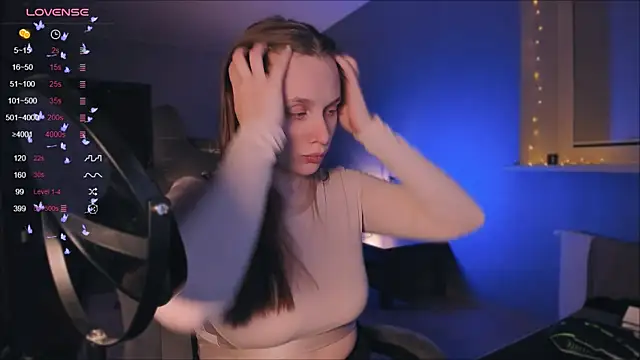 Snapshot of Rachel_Ro chatting on December 4, 2024, 8:18 pm Rachel Ro online show from December 4, 2024, 8:18 pm