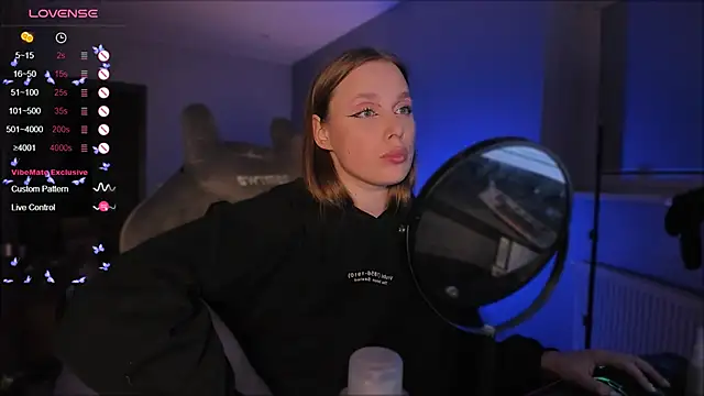 Snapshot of Rachel_Ro chatting on December 9, 2024, 10:52 pm Rachel Ro online show from December 9, 2024, 10:52 pm