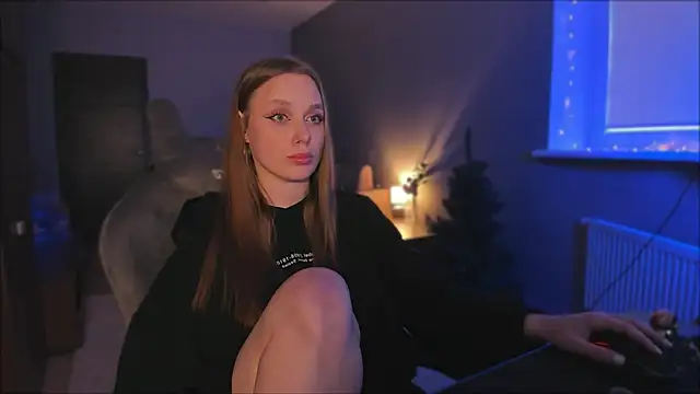 Snapshot of Rachel_Ro chatting on December 15, 2024, 8:30 am Rachel Ro online show from December 15, 2024, 8:30 am