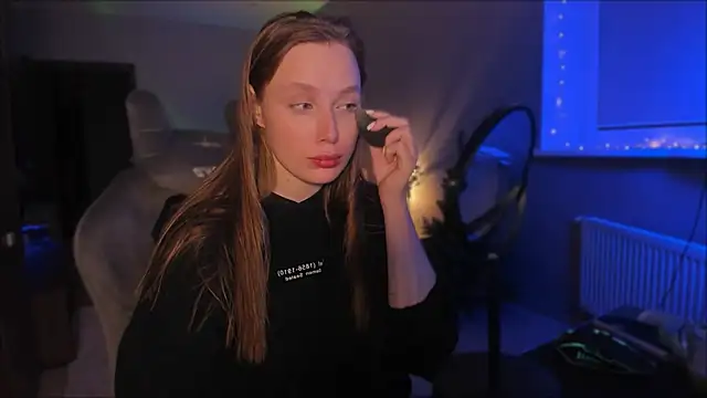 Snapshot of Rachel_Ro chatting on December 17, 2024, 8:32 pm Rachel Ro online show from December 17, 2024, 8:32 pm