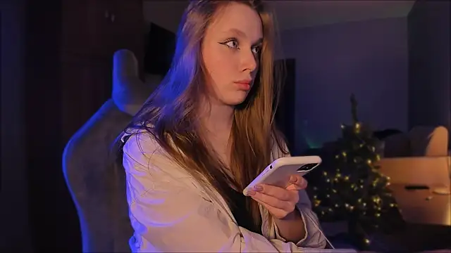 Snapshot of Rachel_Ro chatting on December 26, 2024, 9:47 pm Rachel Ro online show from December 26, 2024, 9:47 pm