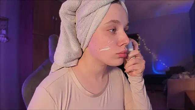 Snapshot of Rachel_Ro chatting on January 23, 2025, 6:06 am Rachel Ro online show from January 23, 2025, 6:06 am