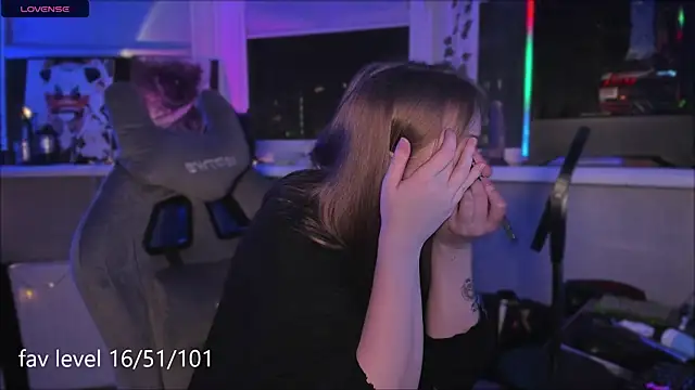 Snapshot of Rachel_Ro chatting on October 25, 2025, 3:51 pm Rachel Ro online show from October 25, 2025, 3:51 pm