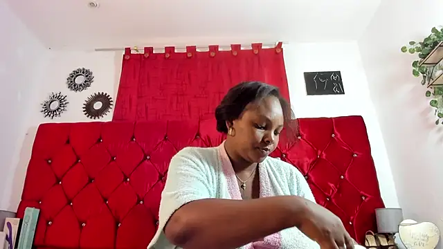 Snapshot of harleyevaans chatting on September 17, 2025, 12:18 pm harleyevaans online show from September 17, 2025, 12:18 pm
