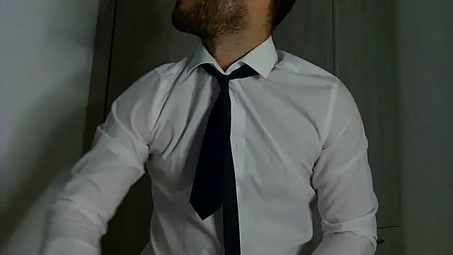 Snapshot of Justynn1 chatting on October 16, 2025, 8:54 pm Justynn1 online show from October 16, 2025, 8:54 pm