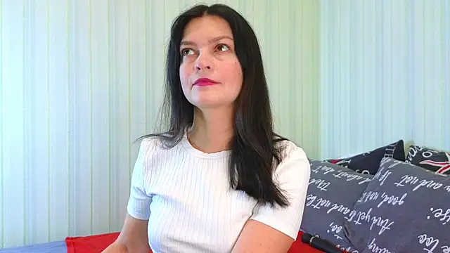 Snapshot of _Lily_ chatting on December 4, 2024, 9:07 am  Lily  online show from December 4, 2024, 9:07 am