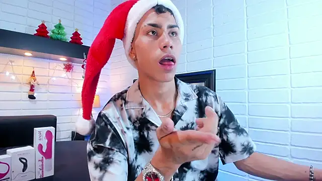 Snapshot of AlanNaughty chatting on December 6, 2024, 9:57 pm AlanNaughty online show from December 6, 2024, 9:57 pm