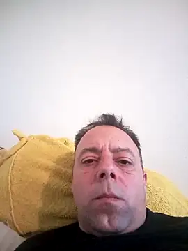 Snapshot of david_geam chatting on January 5, 2025, 7:49 am david geam online show from January 5, 2025, 7:49 am