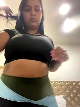 Snapshot of Fancyxlove chatting on October 21, 2025, 12:39 pm Fancyxlove online show from October 21, 2025, 12:39 pm