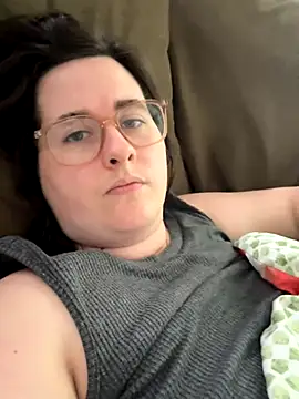 Snapshot of Luce127 chatting on September 14, 2025, 4:50 pm Luce127 online show from September 14, 2025, 4:50 pm