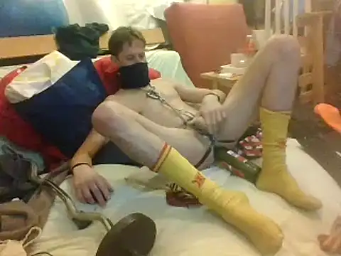 Snapshot of londonfuckwhore chatting on January 10, 2025, 6:49 pm londonfuckwhore online show from January 10, 2025, 6:49 pm