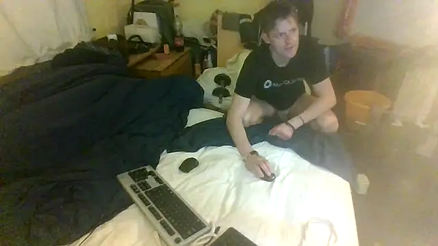 Snapshot of londonfuckwhore chatting on January 14, 2025, 9:20 pm londonfuckwhore online show from January 14, 2025, 9:20 pm