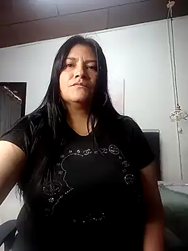 Snapshot of salomexlove_20 chatting on December 14, 2024, 7:25 pm salomexlove 20 online show from December 14, 2024, 7:25 pm