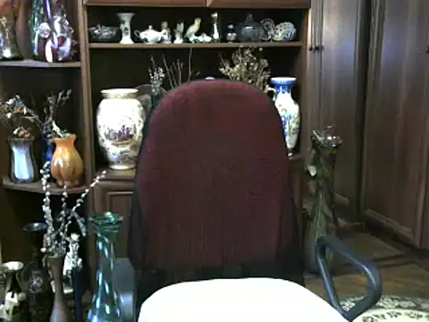Snapshot of ElenaZed chatting on December 5, 2024, 7:38 am ElenaZed online show from December 5, 2024, 7:38 am