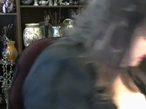 Snapshot of ElenaZed chatting on December 9, 2024, 8:33 am ElenaZed online show from December 9, 2024, 8:33 am