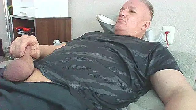 Snapshot of timothygonterman chatting on February 28, 2025, 8:18 pm timothygonterman online show from February 28, 2025, 8:18 pm