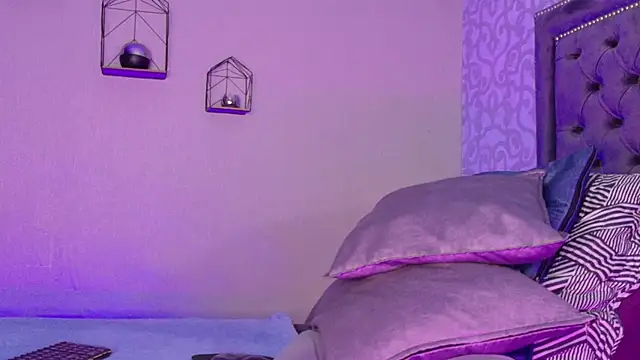 MariiePrice online show from January 3, 2025, 8:32 am