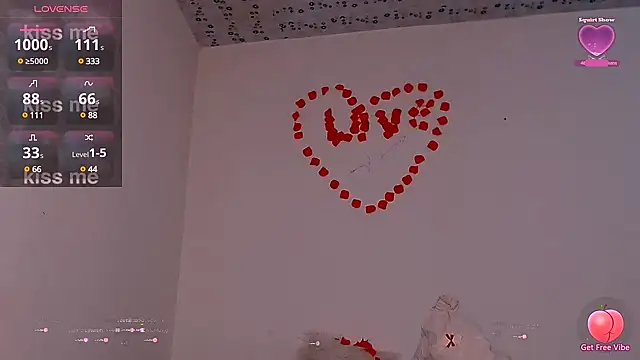 Snapshot of UrNaughtyGfMilf chatting on March 20, 2025, 5:58 pm UrNaughtyGfMilf online show from March 20, 2025, 5:58 pm