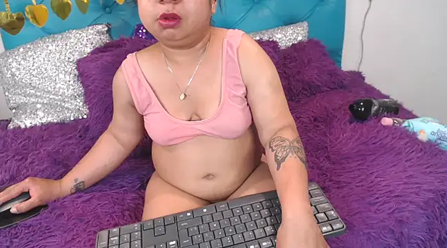 Snapshot of SARAWILLS chatting on January 18, 2025, 1:40 pm SARAWILLS online show from January 18, 2025, 1:40 pm