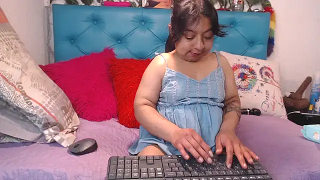 Snapshot of SARAWILLS chatting on September 13, 2025, 2:17 pm SARAWILLS online show from September 13, 2025, 2:17 pm