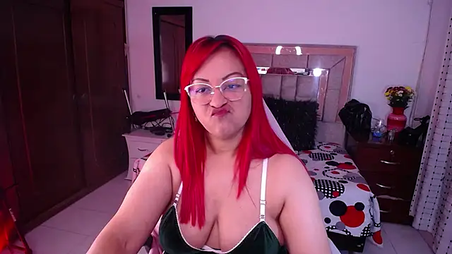 Snapshot of salomecastro_ chatting on February 4, 2025, 1:23 am salomecastro online show from February 4, 2025, 1:23 am