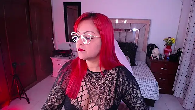 Snapshot of salomecastro_ chatting on February 11, 2025, 3:18 am salomecastro online show from February 11, 2025, 3:18 am