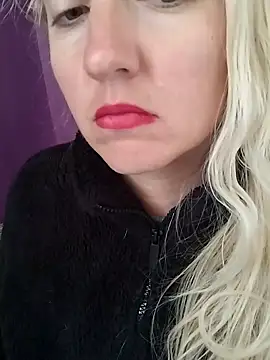 Snapshot of Mllesha74000 chatting on October 16, 2025, 12:06 pm Mllesha74000 online show from October 16, 2025, 12:06 pm