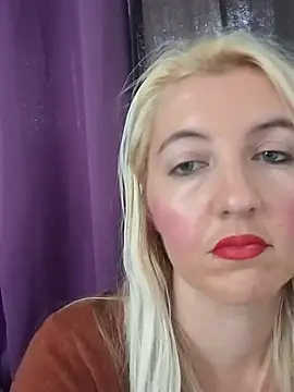 Snapshot of Mllesha74000 chatting on October 31, 2025, 1:34 pm Mllesha74000 online show from October 31, 2025, 1:34 pm