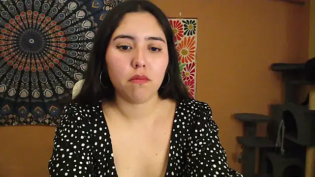 Snapshot of IntimateTales chatting on January 5, 2025, 5:09 pm IntimateTales online show from January 5, 2025, 5:09 pm