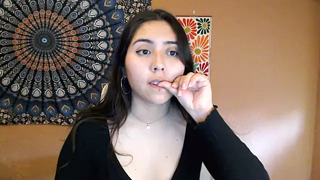 Snapshot of IntimateTales chatting on February 19, 2025, 5:06 pm IntimateTales online show from February 19, 2025, 5:06 pm