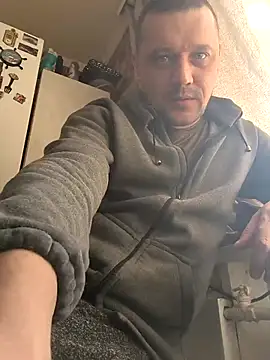 Snapshot of DanielOhCool chatting on February 22, 2025, 8:18 am DanielOhCool online show from February 22, 2025, 8:18 am