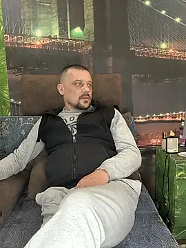 Snapshot of DanielOhCool chatting on March 18, 2025, 11:52 am DanielOhCool online show from March 18, 2025, 11:52 am